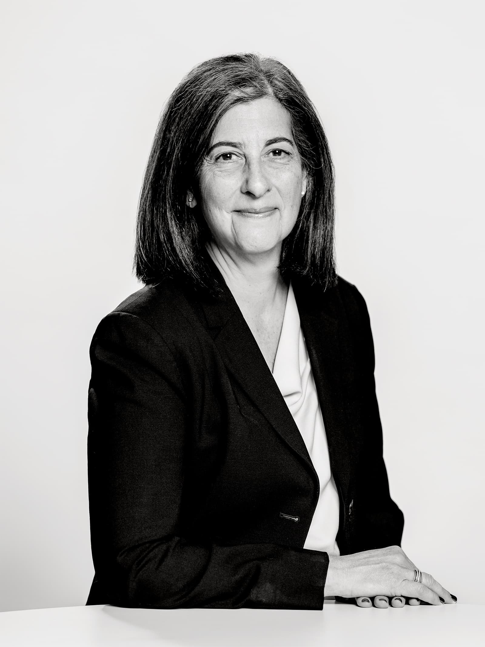 C24 - Elena Victoria C24 - Elena Victoria