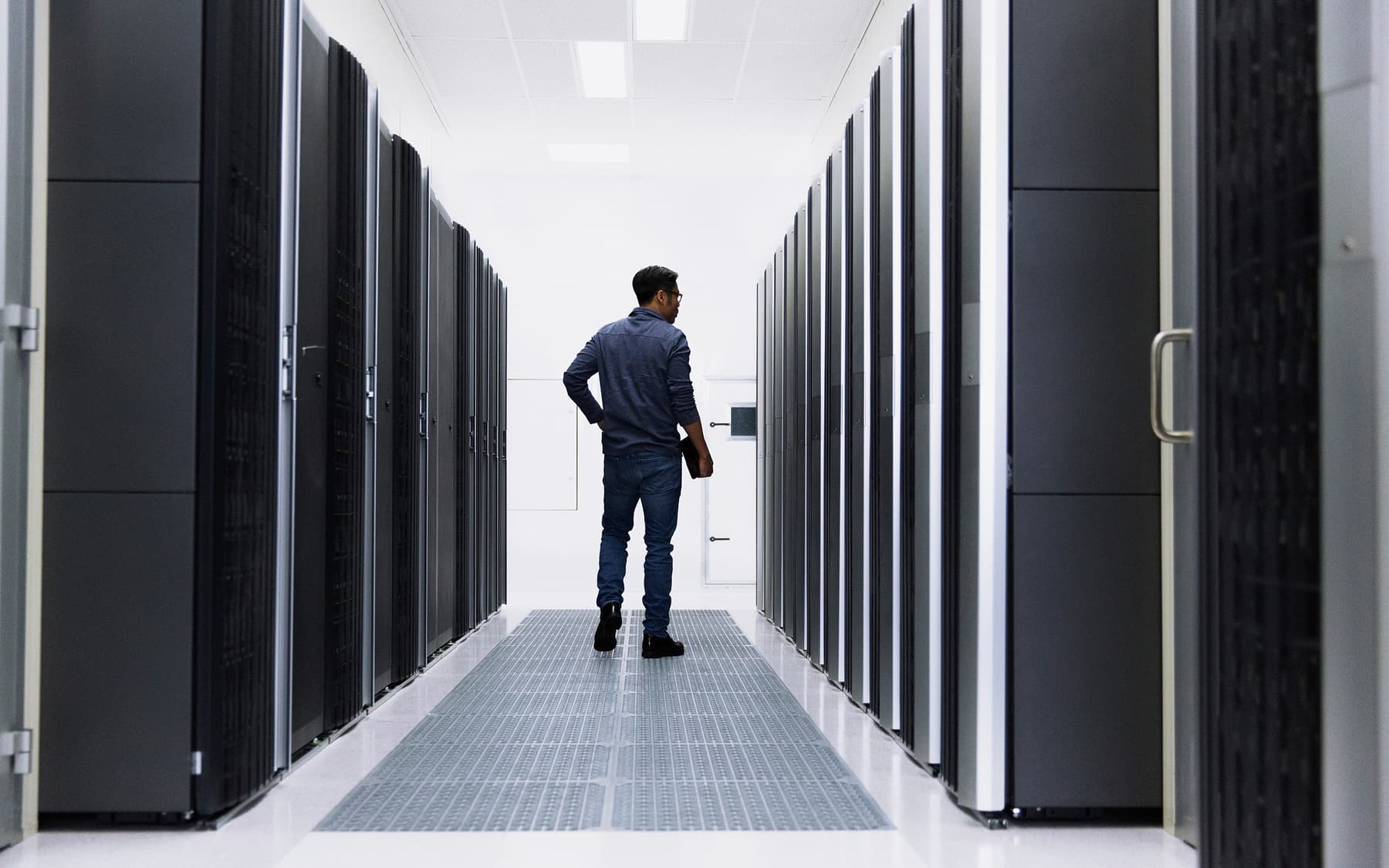 CYBER
SECURITY RISK MANAGEMENT CYBER
SECURITY RISK MANAGEMENT